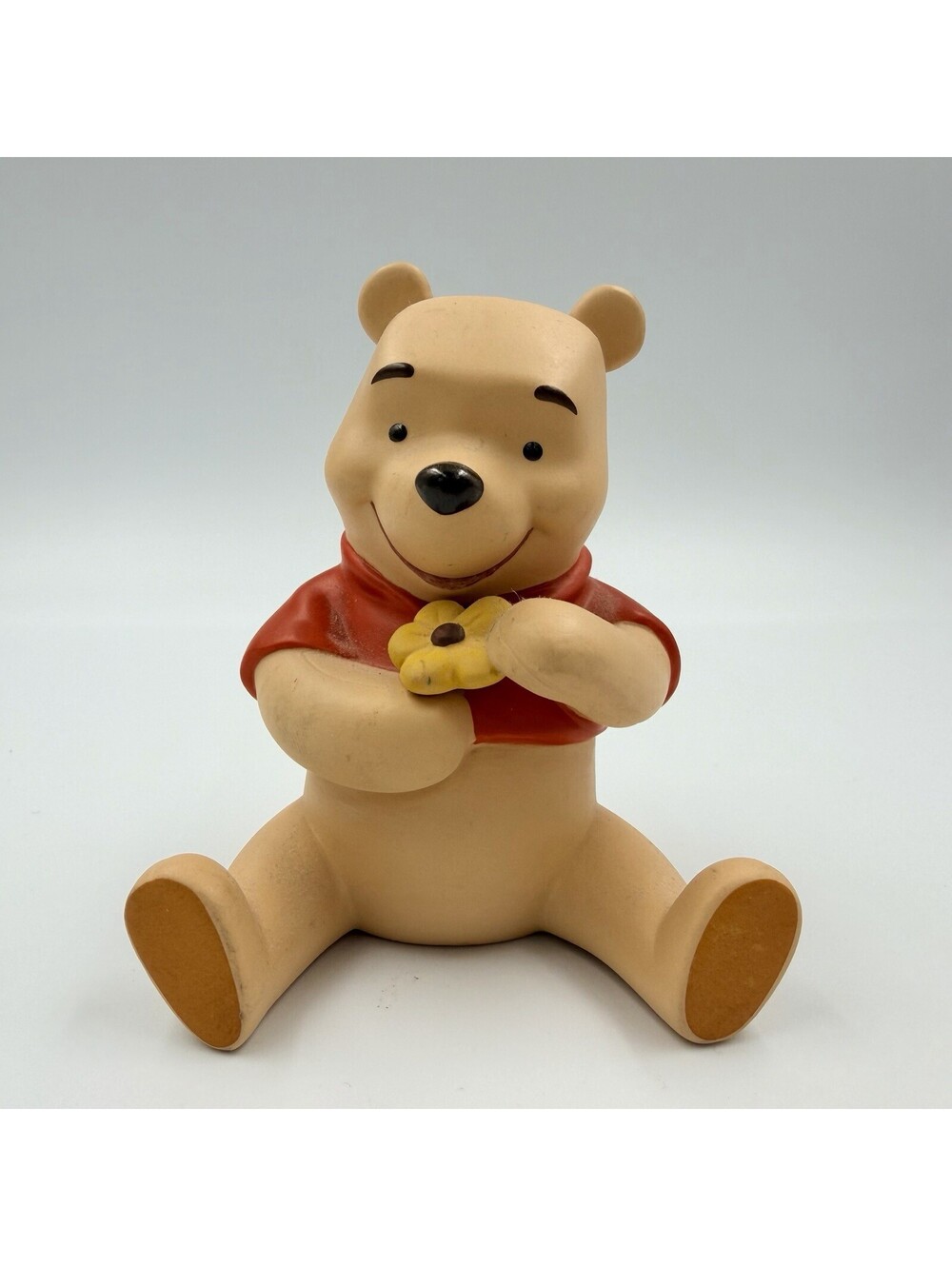 Disney Pooh & Friends A Petal For Your Thoughts Winnie the Pooh Figurine 3.5"
